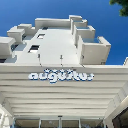 Augustus 호텔 리치오네