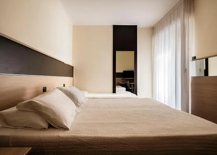 Augustus ホテル 4*